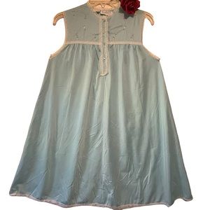 Vtg Eve Stillman original emb sleeveless chemise gown lace & floral trim EUC